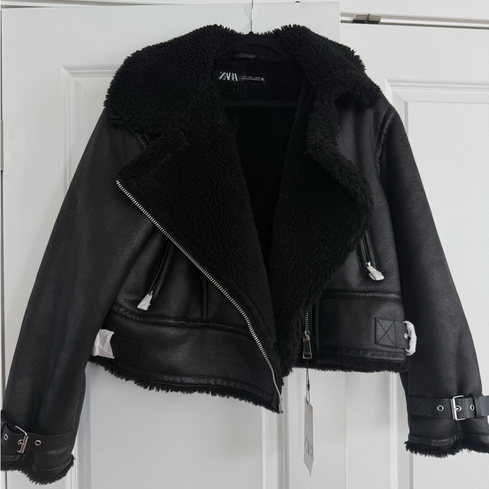 Zara Women's Black Shearling Jacket